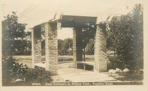 Postcard Kansas Topeka East Entrance Willow Park Zercher 6734A 23-5186