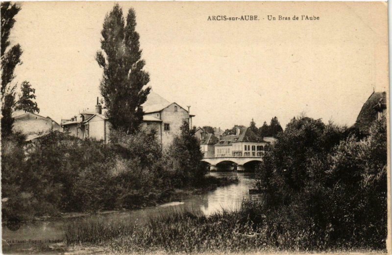 CPA Arcis sur Aube- Un Bras de l'Aube FRANCE (1007293)