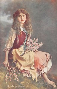 MISS PHYLLIS DARE ACTRESS BEAUTIFUL WOMAN ENGLAND POSTCARD 1905