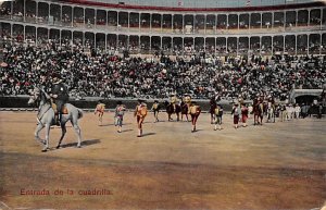 Entrada de la Cuadrilla Tarjeta Postal Bullfighting Writing on back light cur...