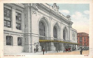 ALBANY, NY New York  UNION RAILROAD STATION~Train Depot  CROWD  c1920's Postcard