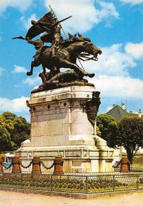 BR52396 La statue de jeanne d arc Chinon       France