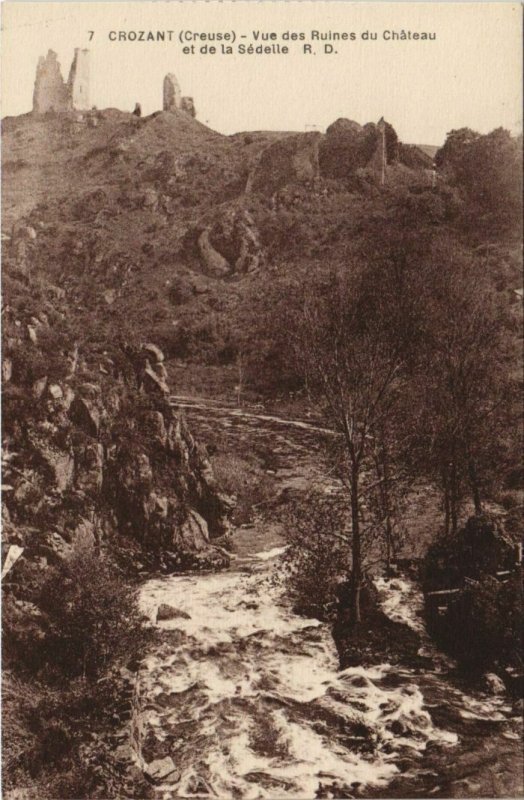 CPA CROZANT Vue des Ruines du Chateau et de la Sedelle (1143817)