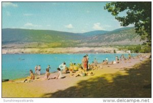 Canada Sunbathers At The Bathing Beach Penticton British Columbia