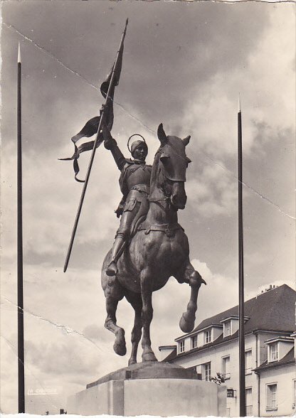 France Compiegne La Statue de Jeanne d'Arc