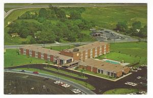 Airport Hotel of Indianapolis, Indiana. 1960s chrome postcard. Curt Teich