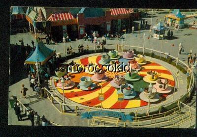 ANAHEIM CA DISNEYLAND POSTCARD MAD HATTER'S TEA PARTY RAR...