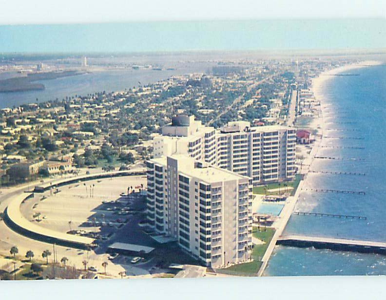 Pre-1980 APARTMENT BUILDING SCENE Clearwater Beach - Near Tampa FL AE2595