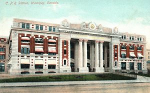 Vintage Postcard 1910's C. P. R. Station Building Winnipeg Manitoba Canada CAN