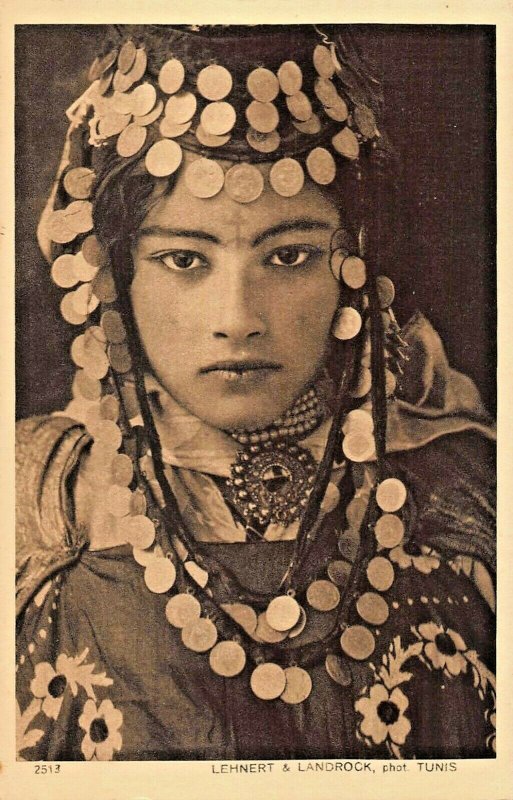 AFRICA-ALGERIA-FEMME YOUNG GIRL-OULED NAIL~LEHNERT LANDROCK d'ORIENT POSTCARD