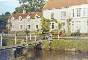 Vtg Postcard Children, Horse & Cart Next to Stream Beck Isle Thornton le Dale