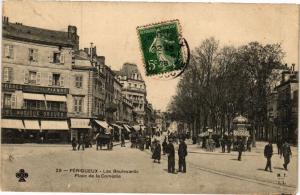 CPA PÉRIGUEUX-Les Boulevards-Place de la Comédie (232644)