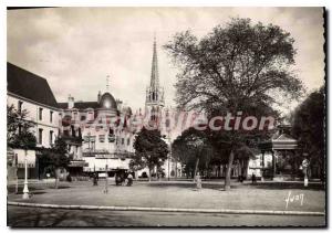 Modern Postcard Chatellerault (Vienna) The Boulevard Blossac