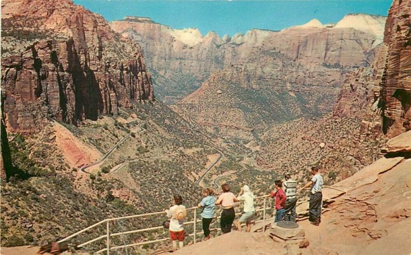 UT, Zion National Park, Utah, Swichbacks, Mount Carmel Highway, Colourpicture