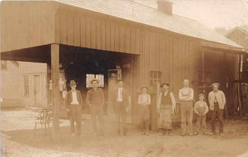 A35/ Occupational Workers RPPC Postcard Real Photo c1910 Blackmith Shop Men 12