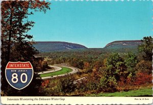 VINTAGE CONTINENTAL SIZE POSTCARD INTERSTATE 80 ENTERING THE DELAWARE WATER GAP