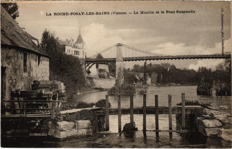 CPA La Roche-Posay-les-Bains - Le Moulin et le Pont Suspendu (111567)