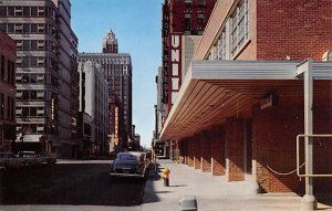 Locust Street Des Moines, Iowa  