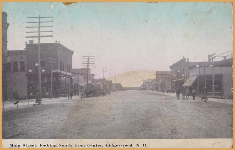 Lidgerwood, North Dakota-Main Street, Looking south from Center - 1912