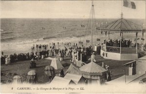 CPA CABOURG Le Kisoque de Musique et la Plage (1226409)