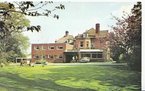 Hampshire Postcard - Watersplash Hotel - The Rise - Brockenhurst    U4324