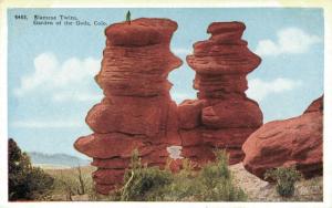 USA - Siamese Twins Garden of the Gods Colorado 02.04