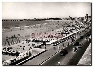 Modern Postcard Les Sables d'Olonne Vendee The Beach