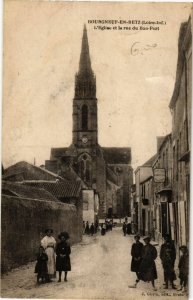 CPA BOURGNEUF-en-RETZ - L'Église et la rue du Bon-Port (223094)