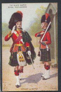 Military Postcard - Black Watch Royal Highlanders, Officer & Sentry RS15064