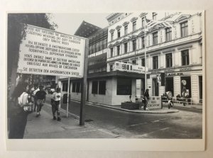 Checkpoint Charlie - Berlin
