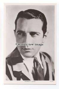 b3834 - Film Actor - Donald Cook - postcard - Picturegoer 887