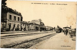 CPA AK GUINGAMP - La Gare â€“ arrivée du Rapide (211345)