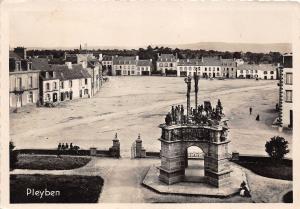 BG2773 pleyben le calvaire la grande place finistere CPSM 14x9.5cm france