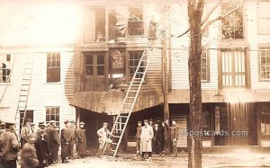 Fire between 2 stores - Berlin, New York