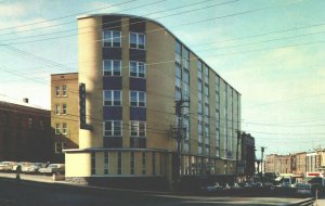 Canada Hotel Chicoutimi Quebec Chrome Postcard 03.67