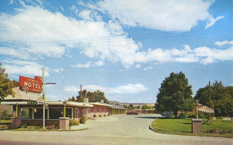 Pocatello Idaho ID ~ Howell Motel ~ Hwy 91 & 191 Motels Old Car Vintage Postcard