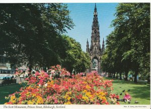 Scotland Postcard - The Scott Monument - Princes Street - Edinburgh - Ref TZ2988