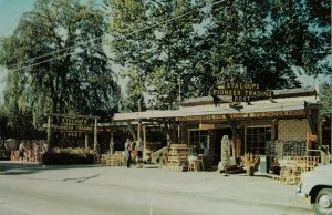 GATLINBURG , Tennessee ,1950-60s ; Pioneer Trading Post