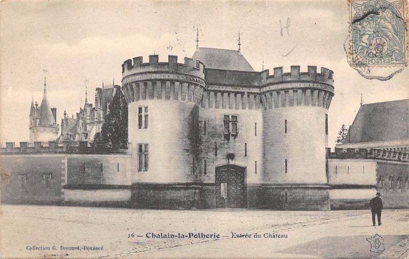 BF3582 chalain la potherie entree du chateau france