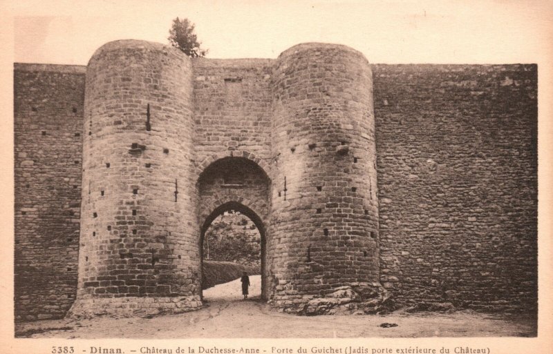 Vintage Postcard 1910s Dinan Chateau de la Duchesse Anne Porte du Guichet France 