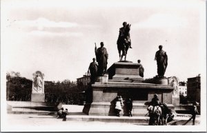 France Ajaccio (Corse) Statue de Napoléon et de ses 4 frères Vintage RPPC C220