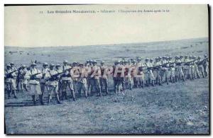 Old Postcard The Army maneuvers Corps L & # 39inspection weapons after shooting