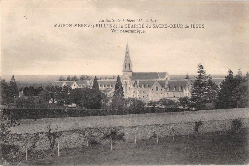 BF8064 vue panoramique maison mere d la salle de vihiers france      France