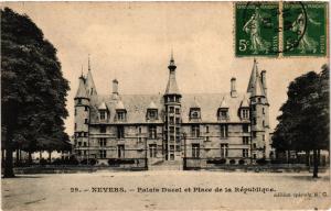 CPA nevers-ducal palace and place de la republique (355693) 