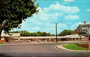 Kentucky Hopkinsville The Colonial Motel Restaurant and Beauty Shop