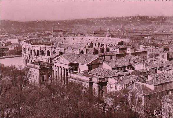 France Nimes Le Palais de Justice et les Arenes