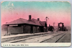 K19/ Lake Mills Iowa Postcard c1910 C&NW Railroad Depot  249