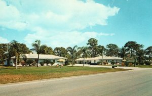 Vintage Postcard Holiday Motel North Tamiami Trail Sarasota FL Florida US 41