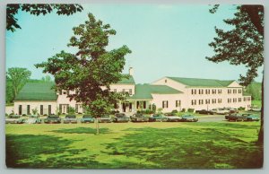 Aurora Ohio~Aurora Treadway Inn Roadside Motel~Indoor Tennis~c1950 Postcard