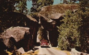 Vintage Postcard Arch Rock El Portal Entrance Road Yosemite National Park Calif.